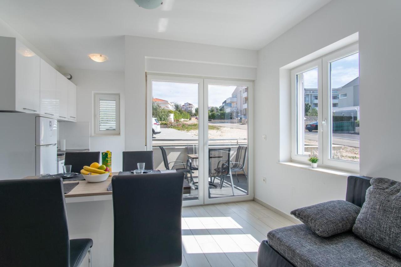 Novalja West Residence Экстерьер фото