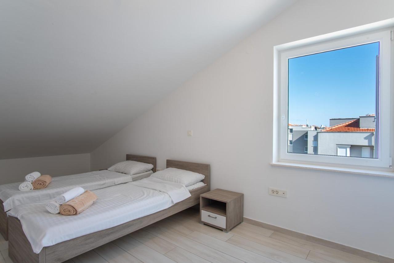 Novalja West Residence Экстерьер фото