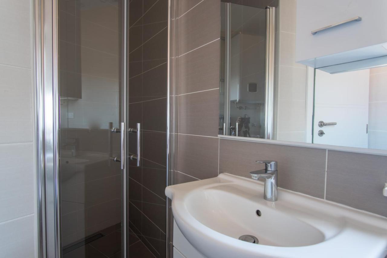 Novalja West Residence Экстерьер фото